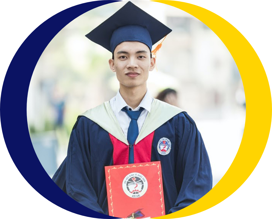 WISUDA 8