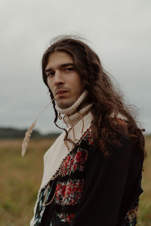 Romantic 3 6 pexels-cottonbro-studio-10667766.jpg